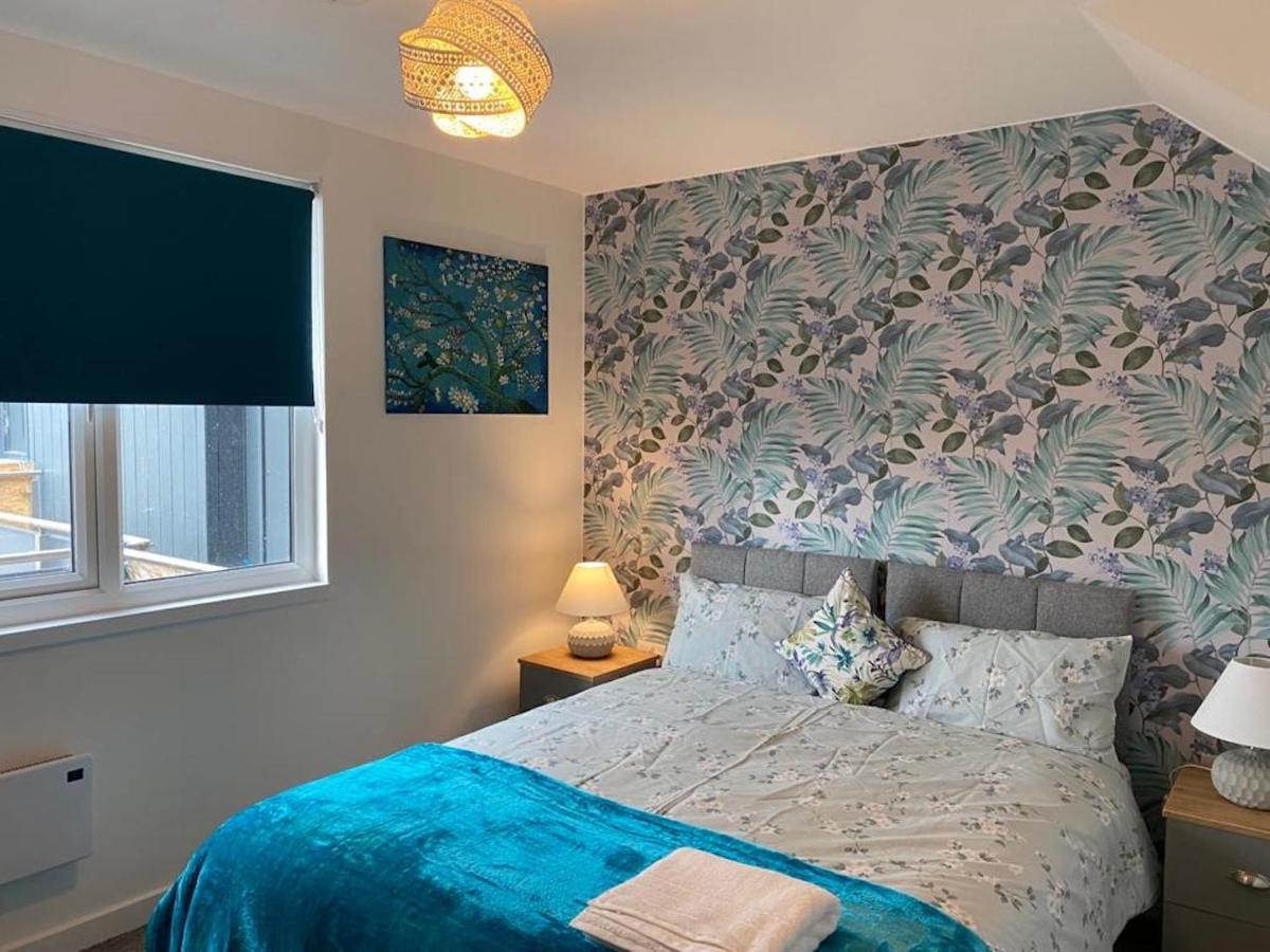 פטרבורו Central Newly Built 2 Bed Duplex Penthouse With Free On-Site Gated Parking, Lift Access, Self Check-In, Super Fast Wifi, Two Cathedral View Terraces & Sleeps 6 מראה חיצוני תמונה